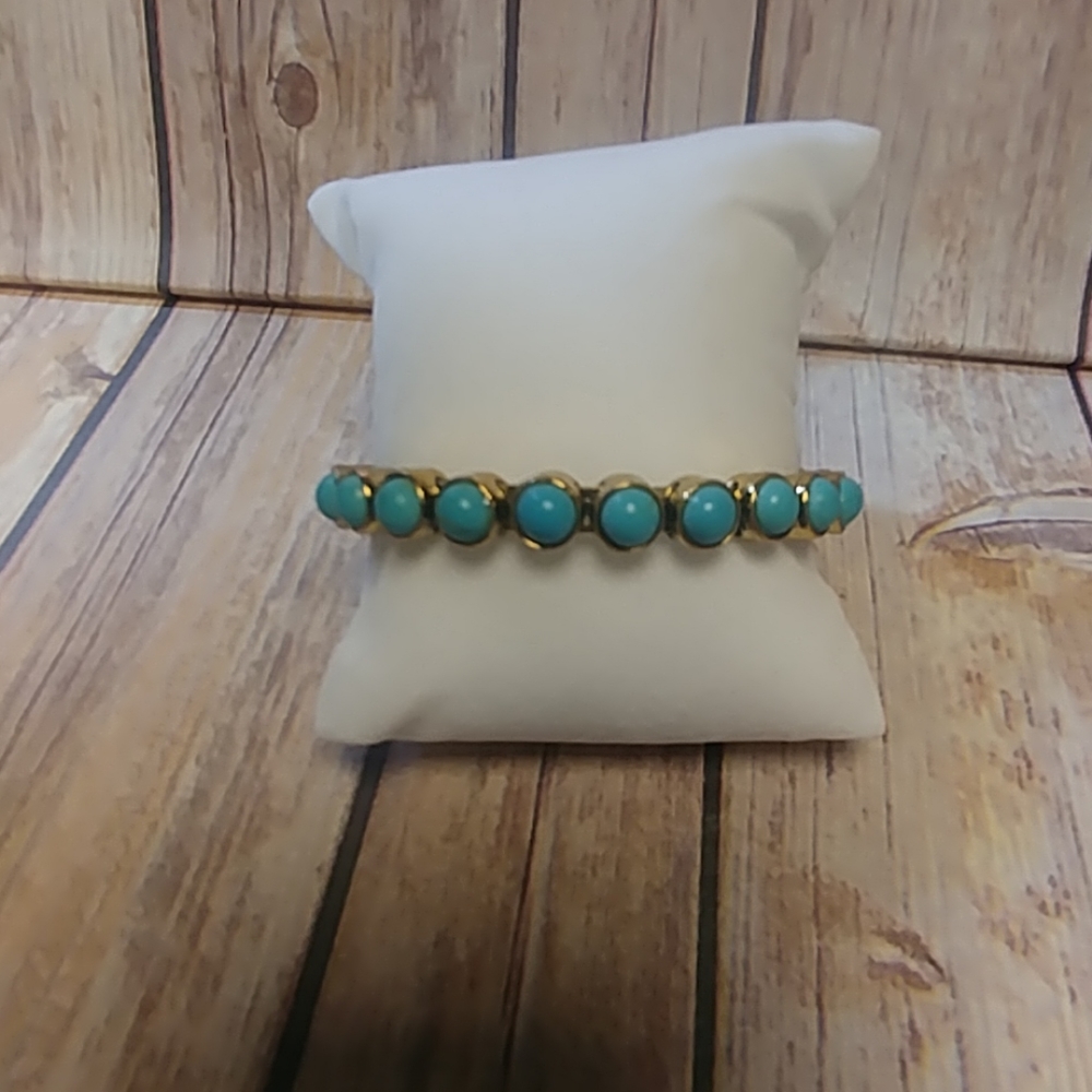 Magnet closure bracelet from Plunder